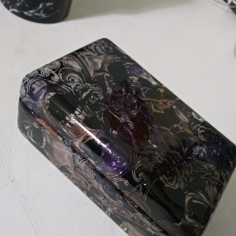 Dipped small box. Wooden..